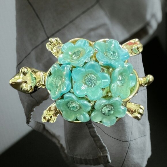 Vintage Blue Flower Gold Tone Turtle Brooch 1960s Cute Figural Pin - Picture 3 of 15